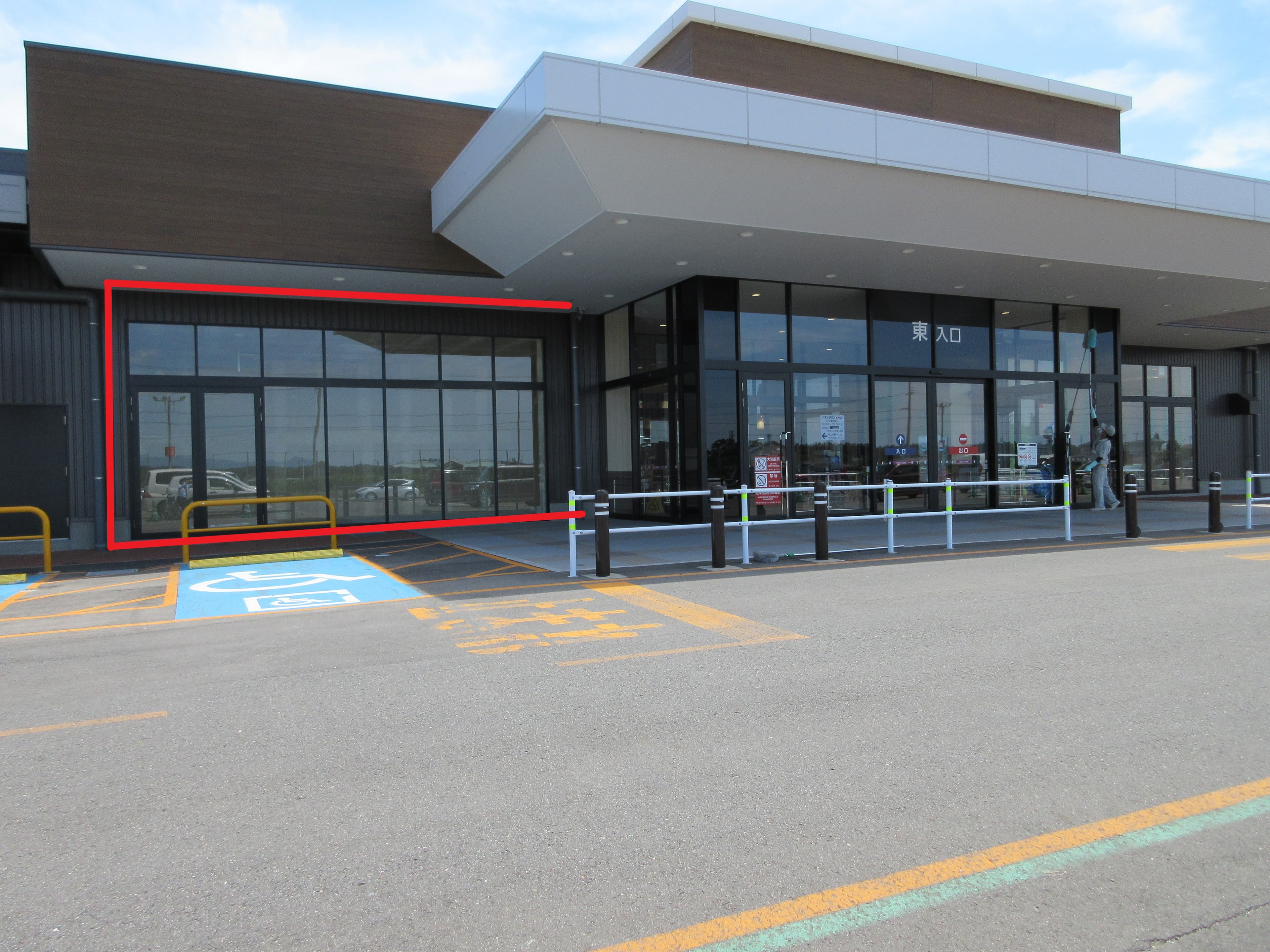 能代120:13.57坪 サービス:美容室、整骨院1