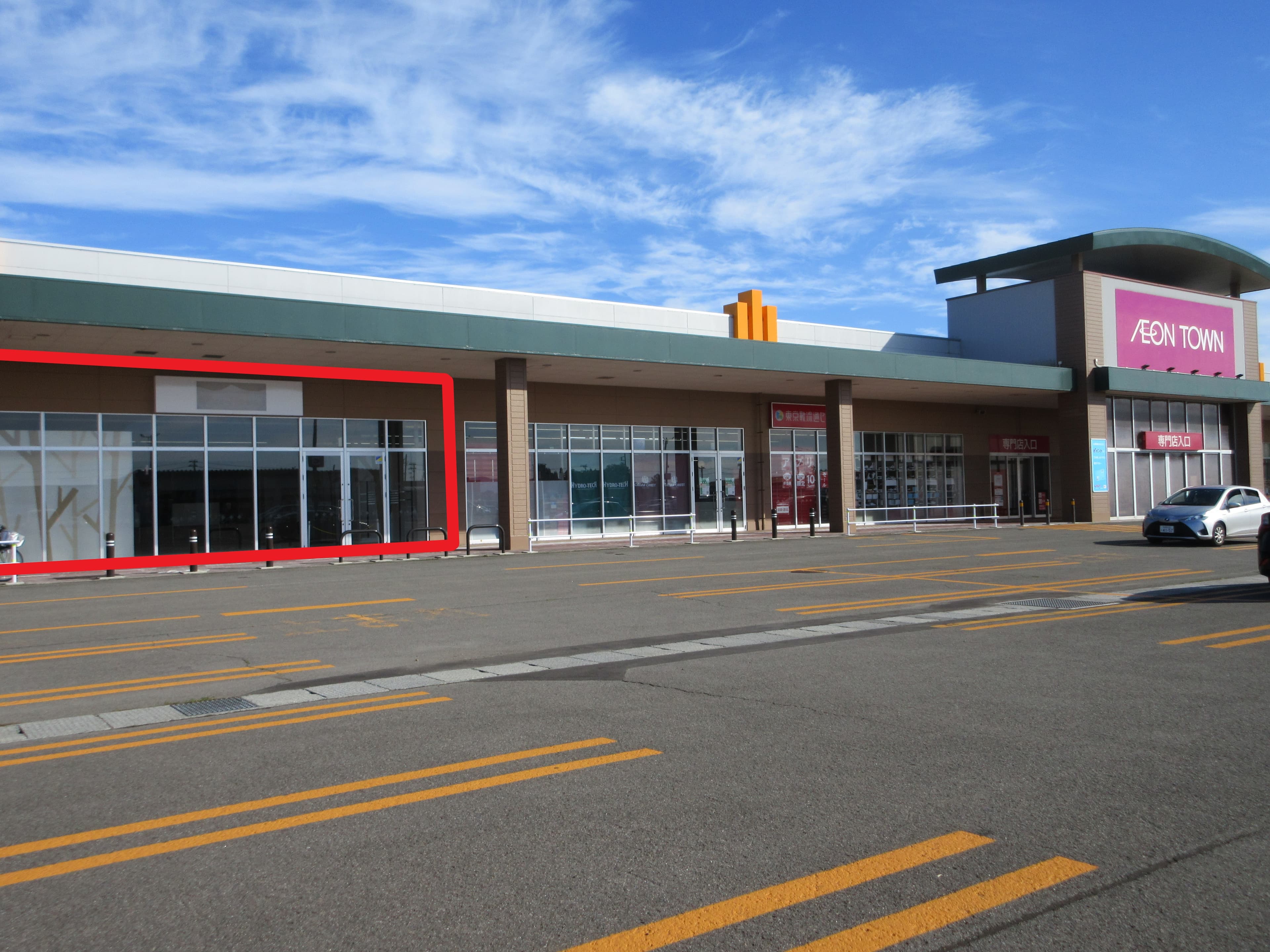 鷹巣A110:98.23坪 物販、衣料の図面・フロアマップ1