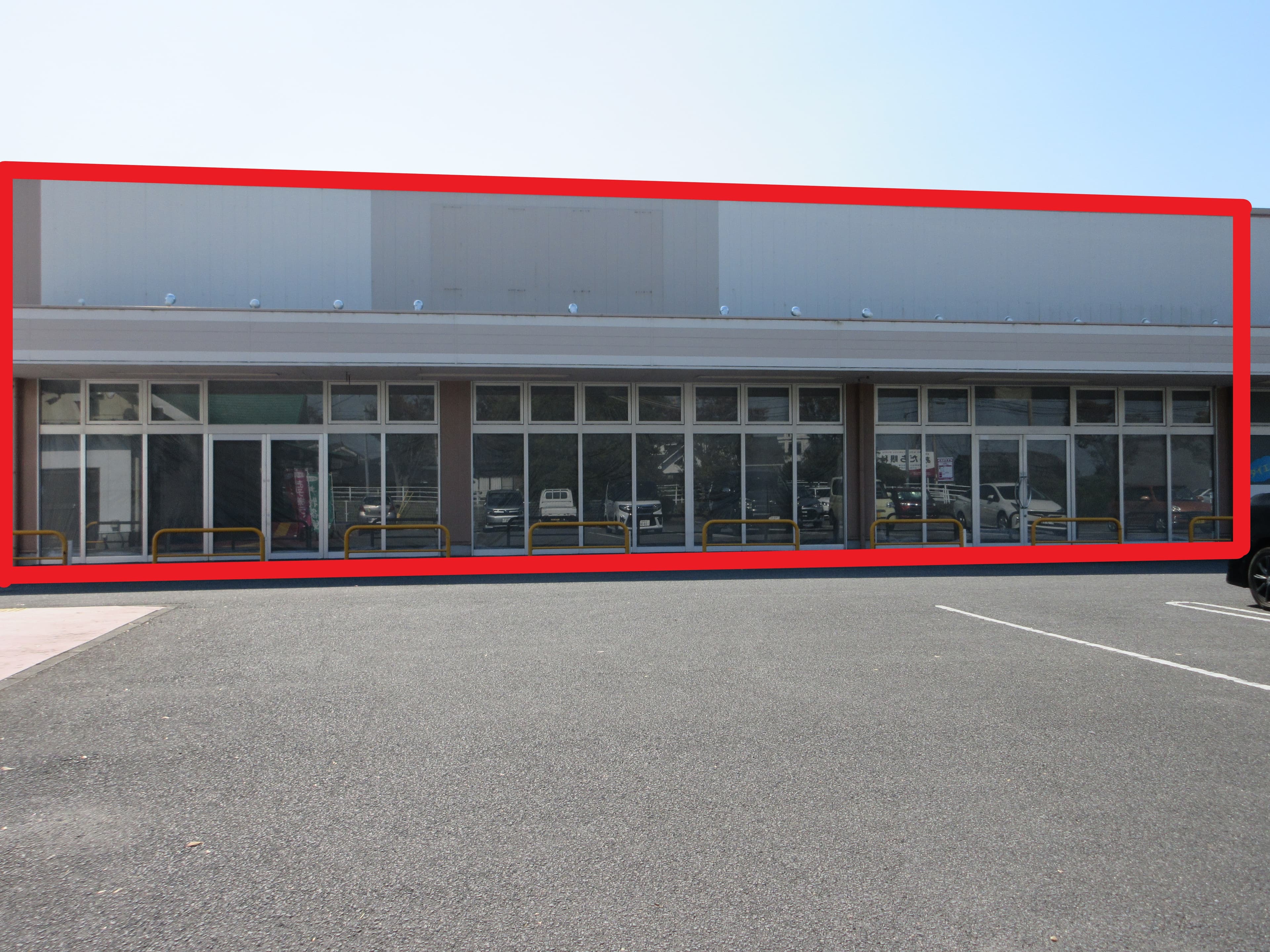 豊後高田:109.99坪 物販(衣料、メンズ、レディース、キッズ)、(携帯、ペットショップ) 、サービス(携帯修理、フィットネス、塾、ゲームセンター、カラオケ)1