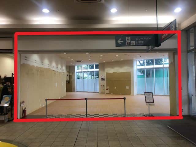 佐野107:55.75坪 物販(コスメ、雑貨、衣料、眼鏡、携帯販売・ドラッグストア、着物販売)、サービス(ヨガ、旅行代理店、写真スタジオ)、軽飲食(カフェ)