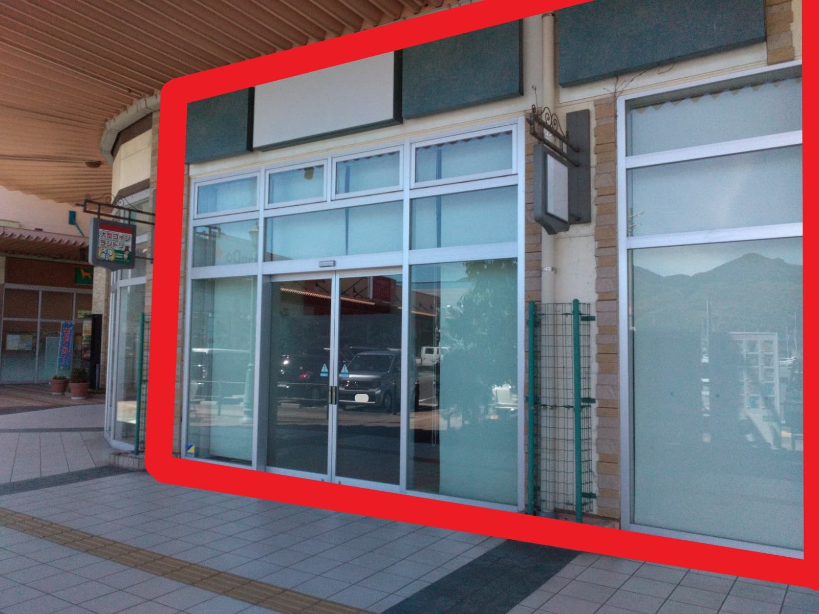 周南A122:30.57坪 物販(靴・メンズ・レディス・キッズ・雑貨・携帯など)、サービス(塾・英会話・体操・ダンスなど)1