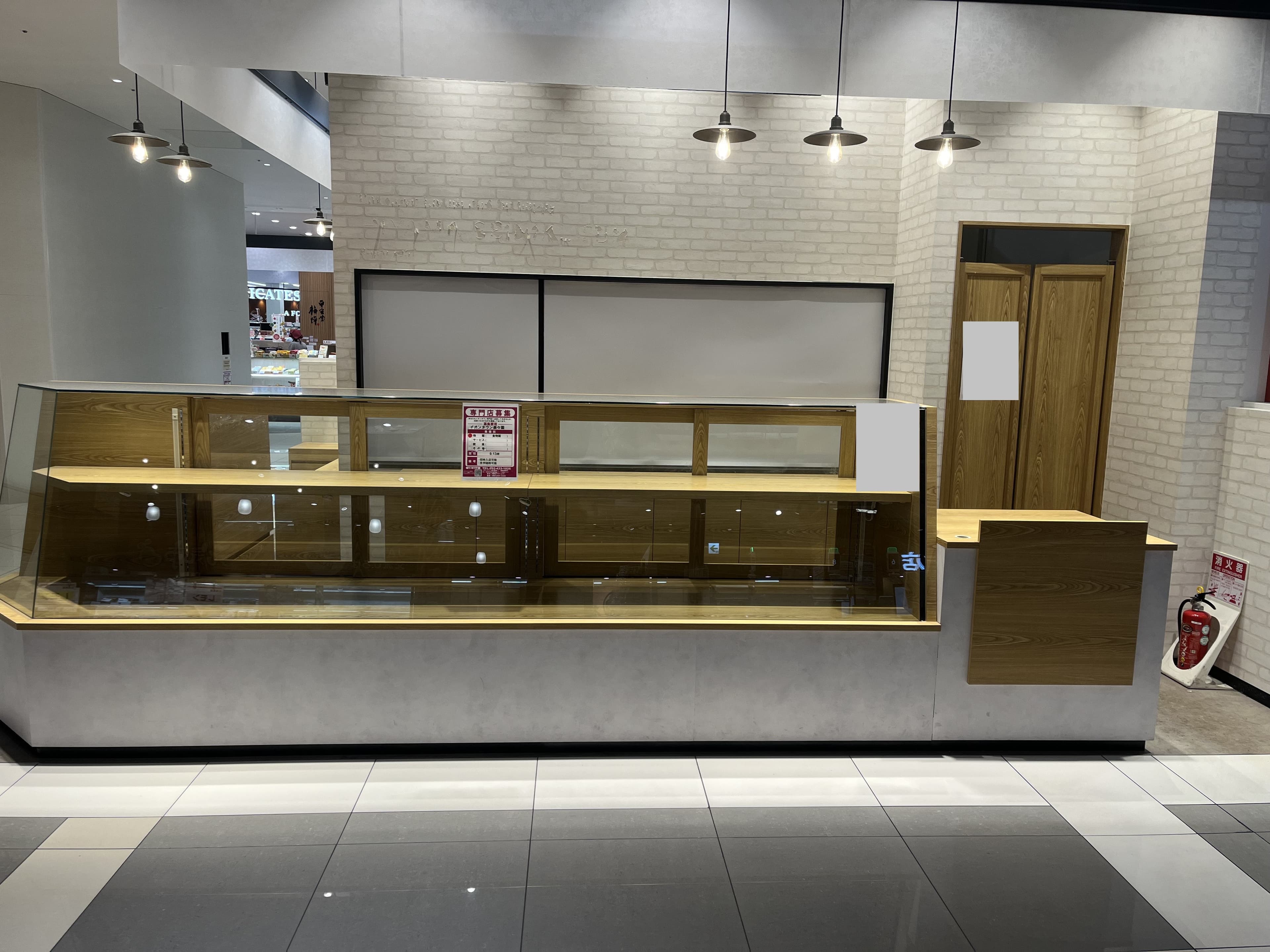 楽々園125:9.13坪 食物販、食品(和菓子、洋菓子、惣菜など)1