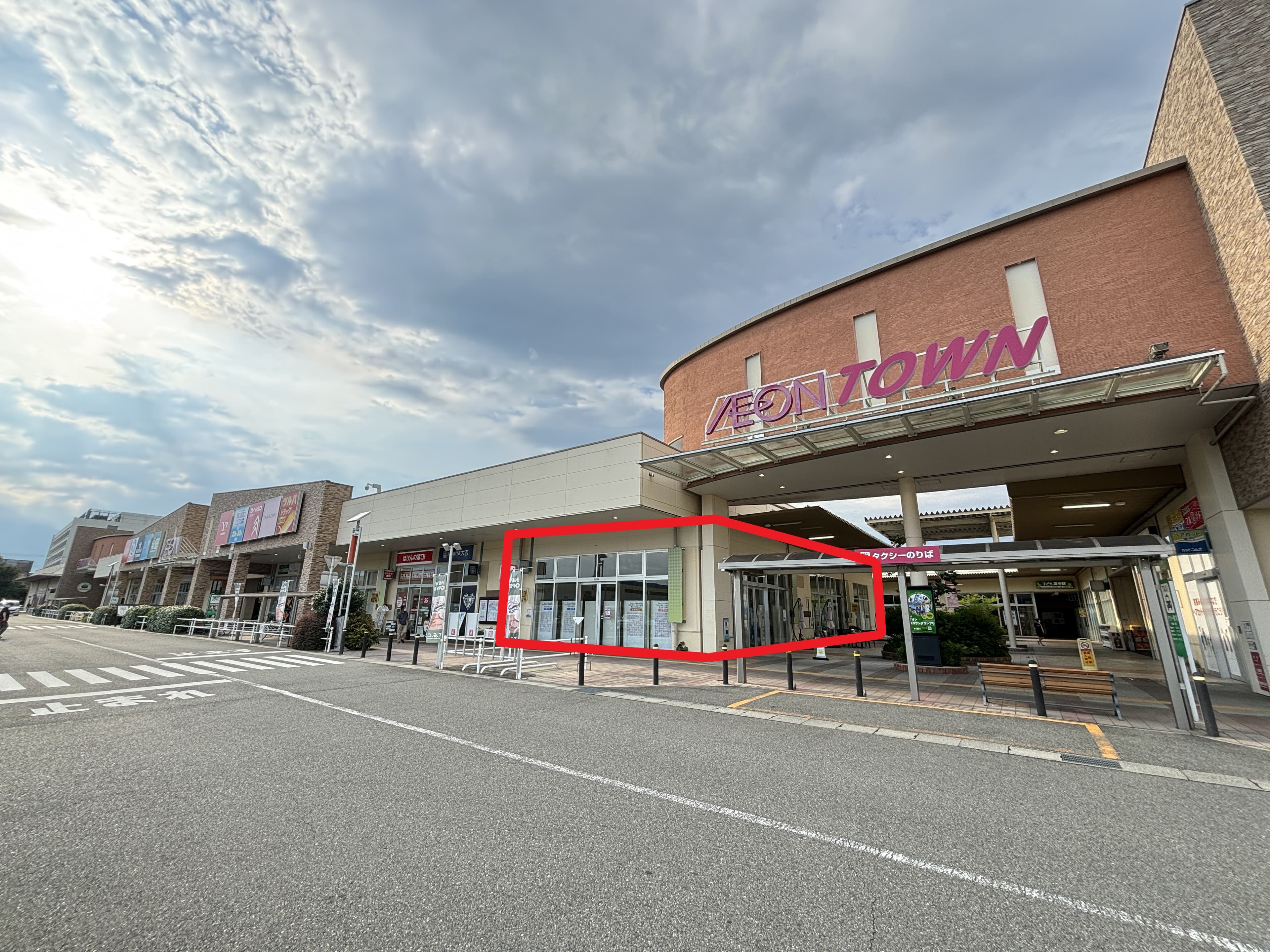 山梨中央116:108.6坪 物販(衣料、雑貨等)の図面・フロアマップ1