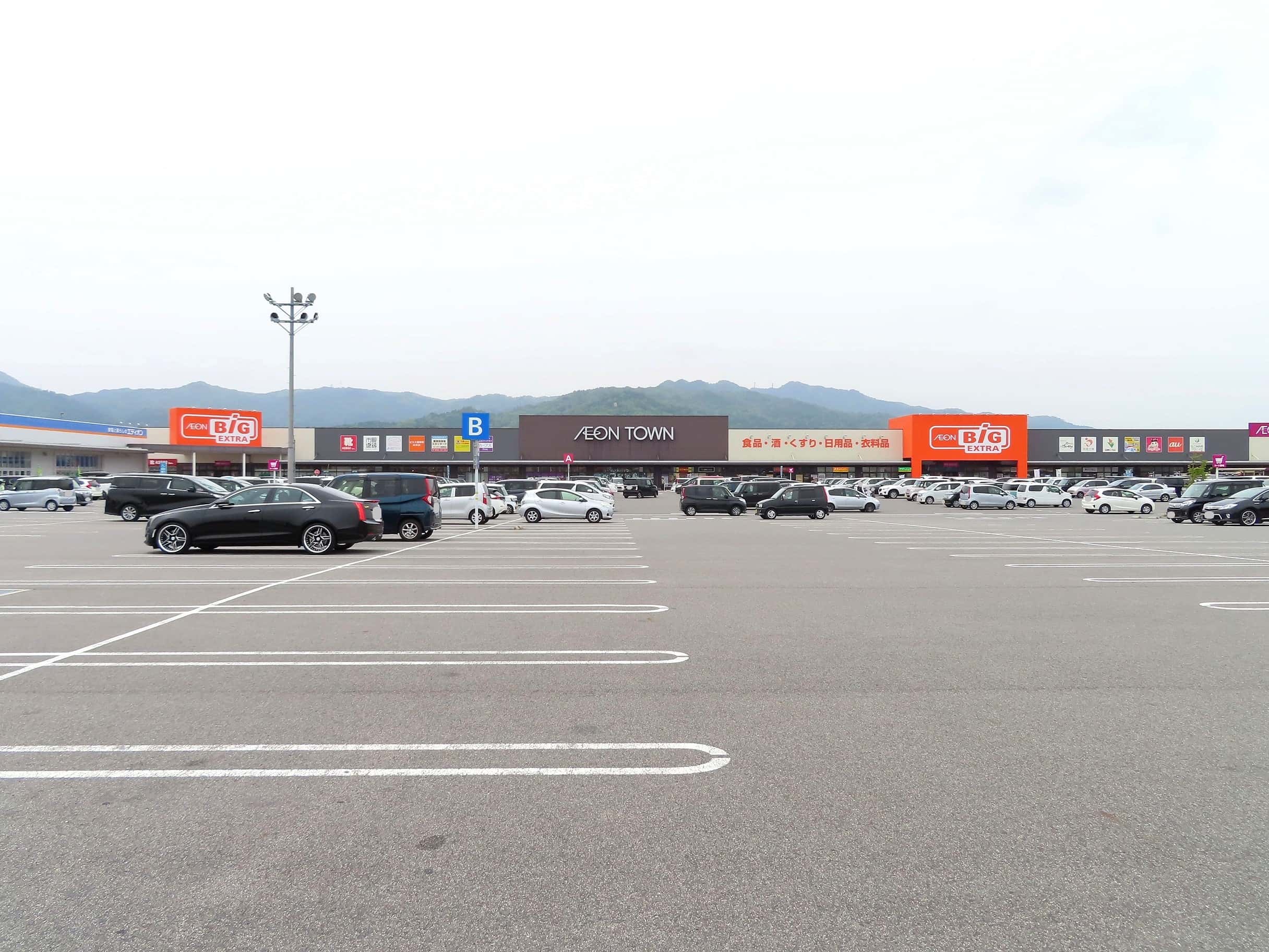 イオンタウン湖南