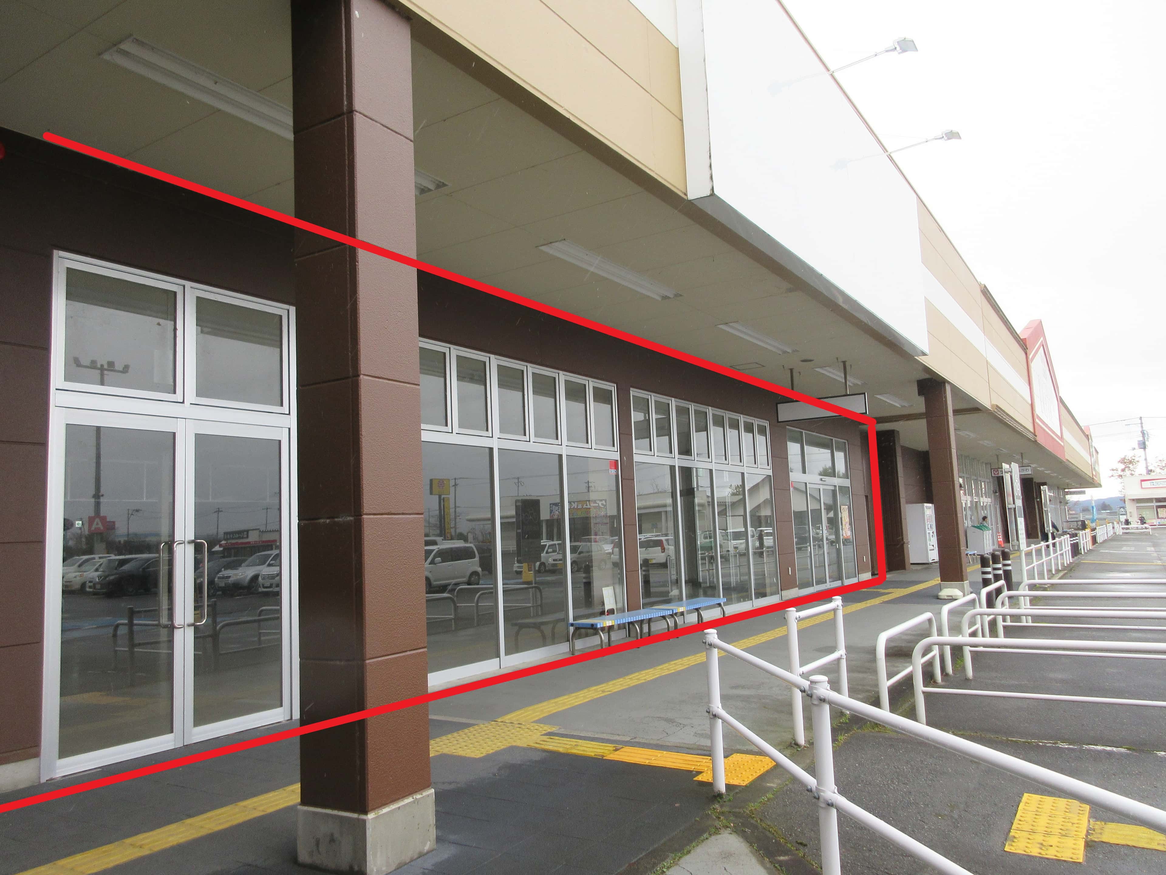塩川E13:189.97坪 物販(スーパー、ドラッグ、ホームセンター、靴、衣料、家電、家具、書店、自転車、カー用品、スポーツ用品、釣り具、農機具、ペット) 、サービス(フィットネス、クリニック等)