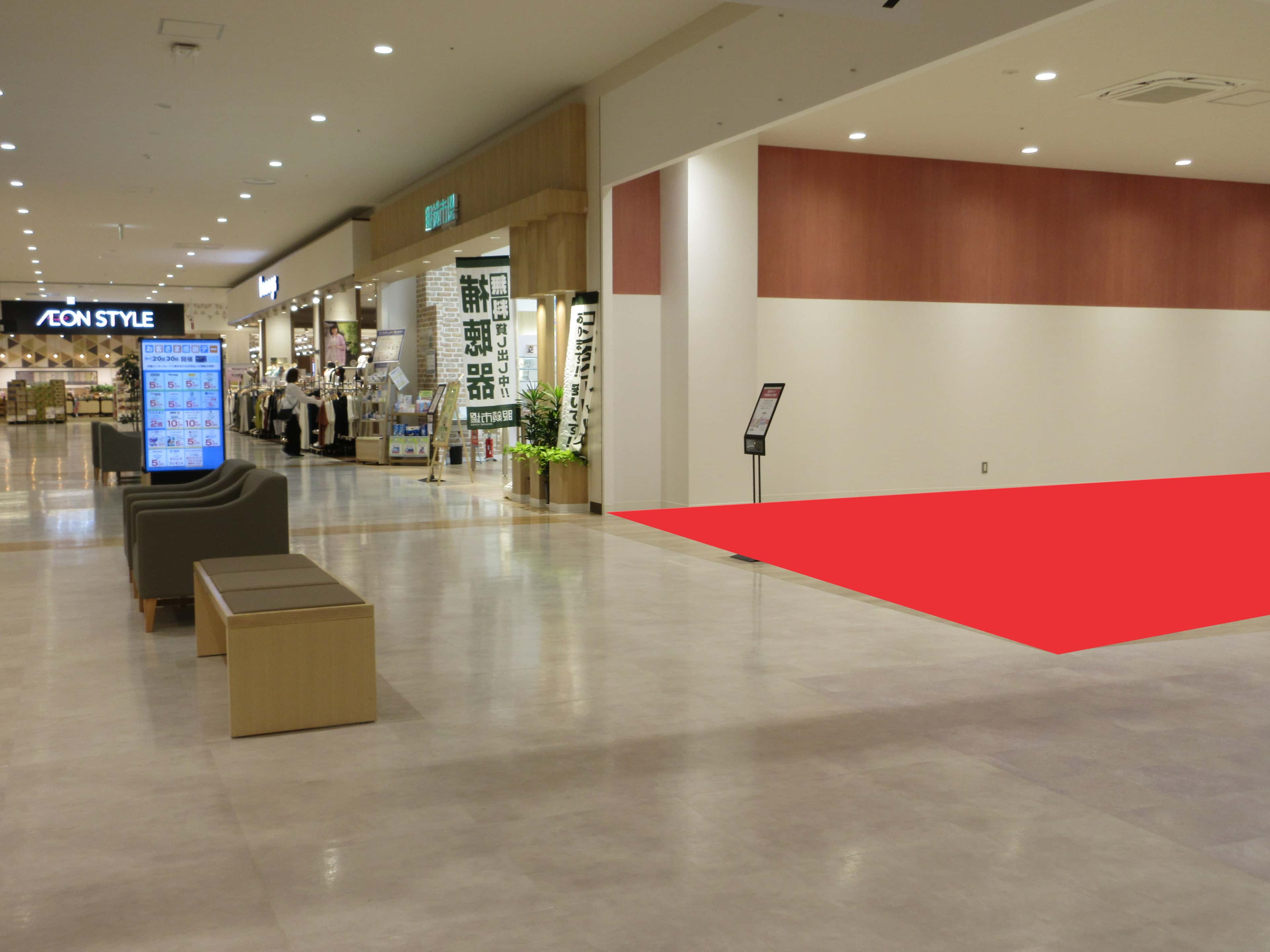 能代149:26.20坪 物販(靴、衣料(メンズ、レディース、キッズ)、服飾雑貨、携帯・・・)