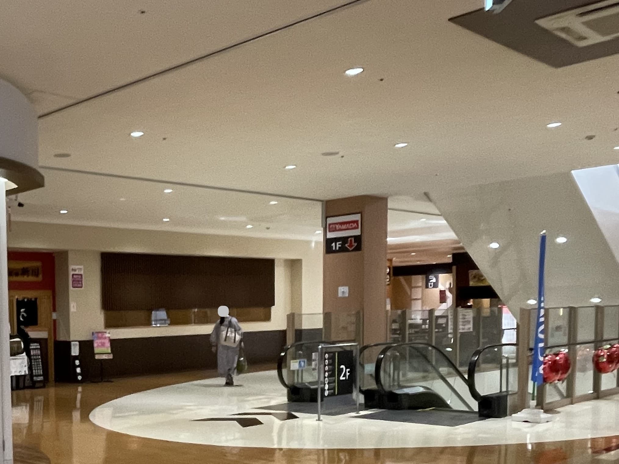 成田富里239-1:13.64坪 飲食:フードコート(カフェ、和食、蕎麦、洋食、ラーメン)1