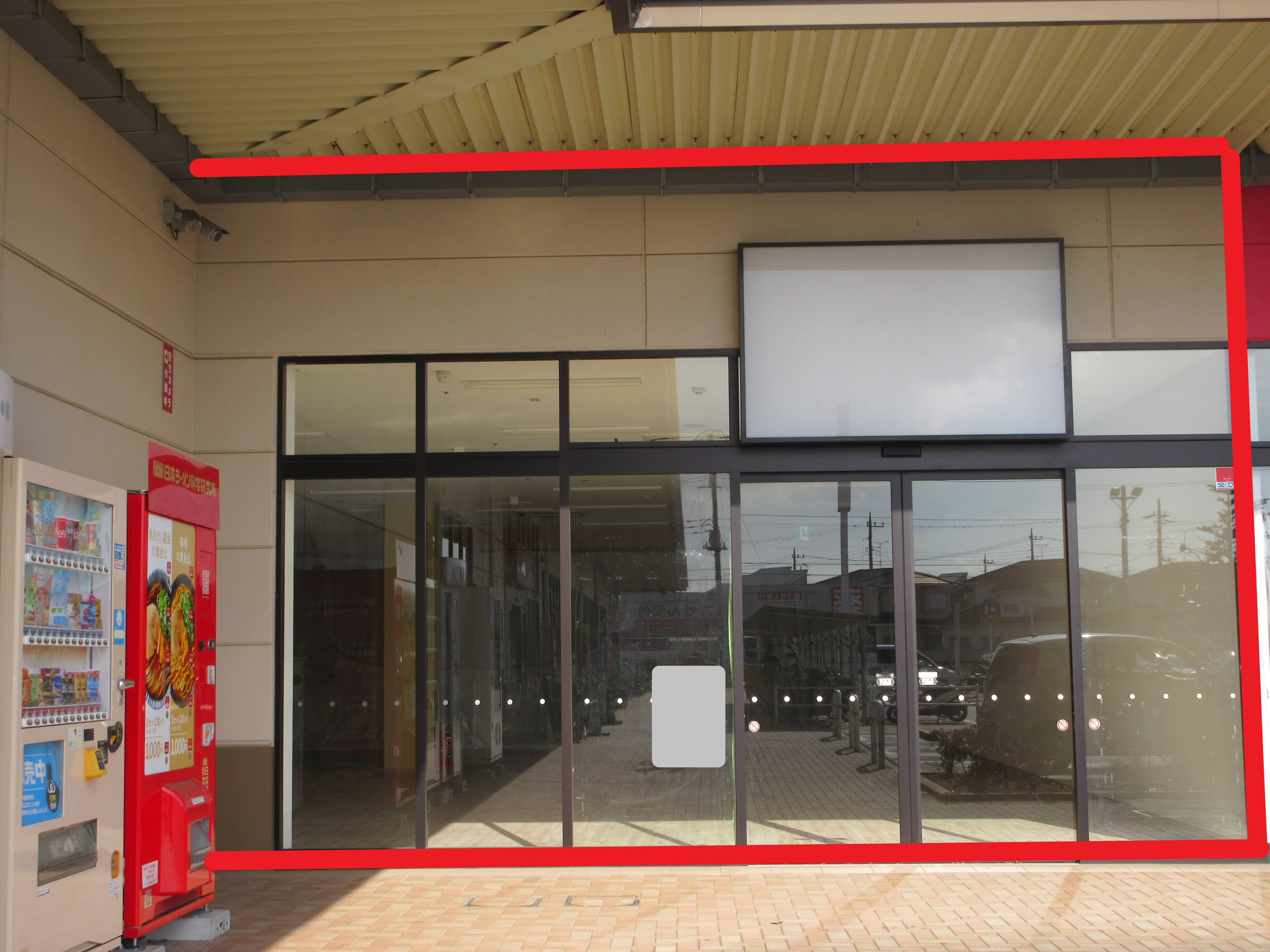 稲毛長沼111:51.52坪 サービス(携帯、スクール、ヨガ、保育園、整体等)、物販(眼鏡、靴など)