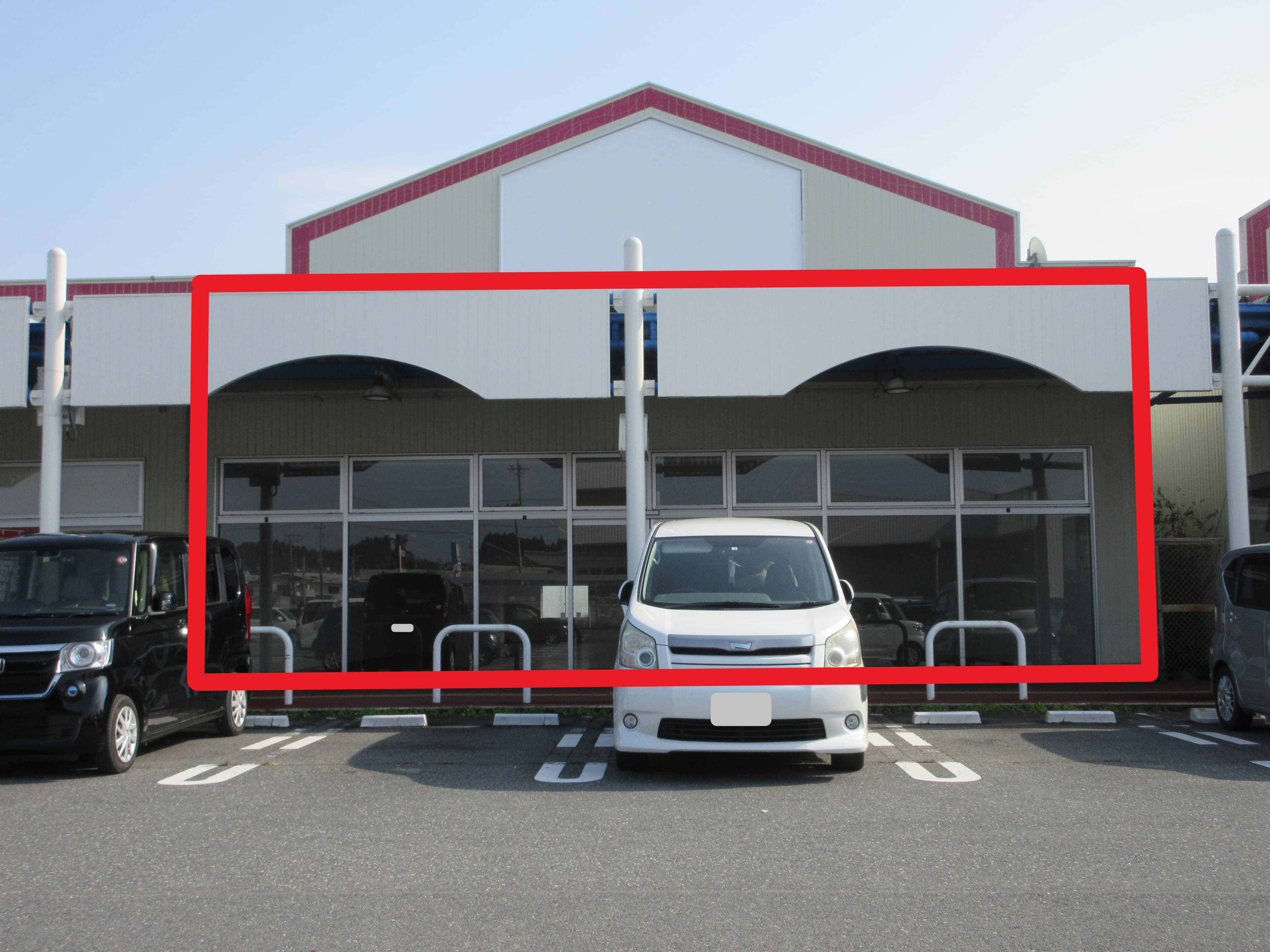 鹿島台B103:130.23坪 物販(靴、衣料(メンズ、レディース、キッズ)、携帯・・・)、ペットショップ2