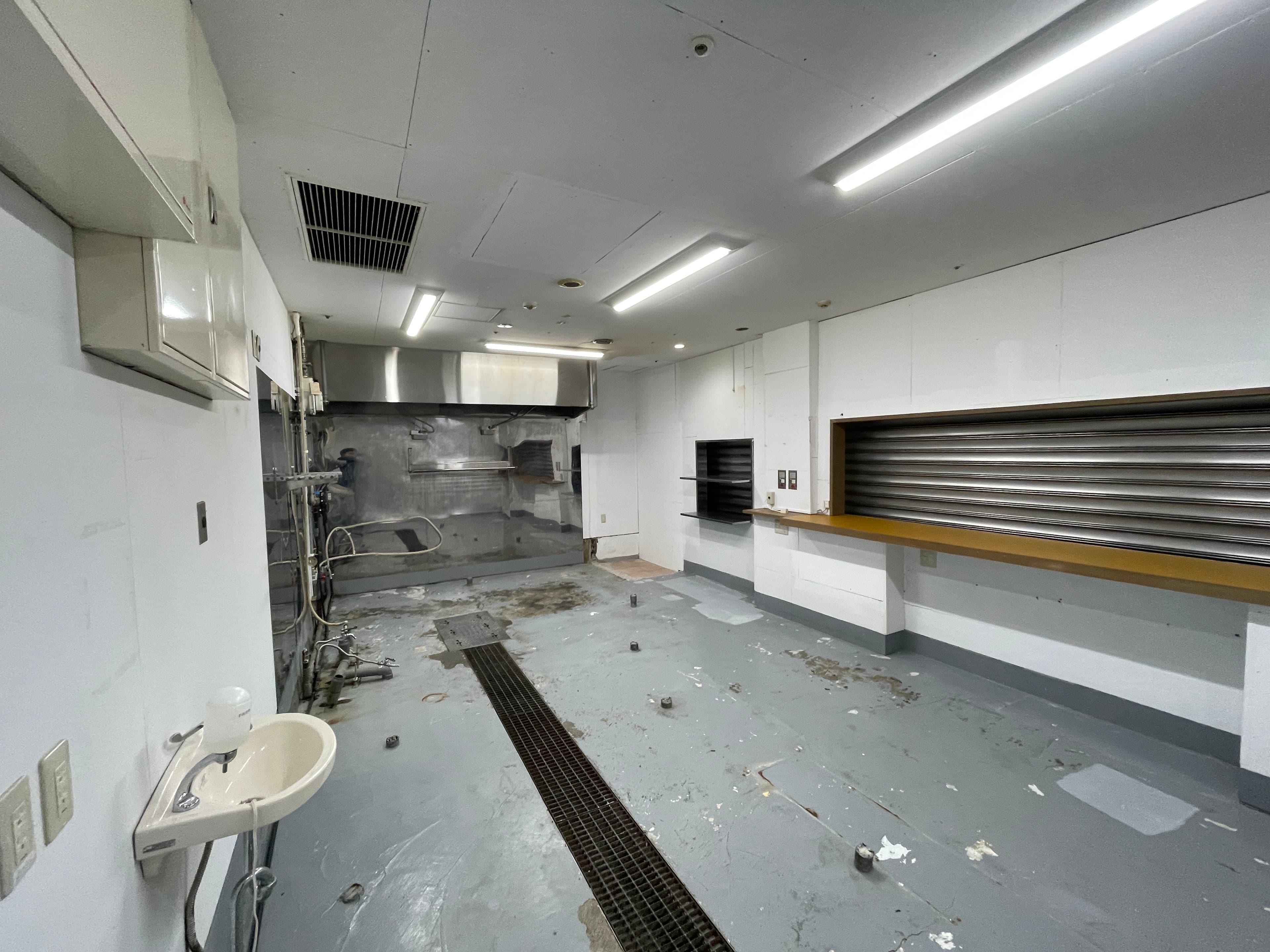 館山111-2(フードコート):11.03坪 飲食:フードコート(インドカレー・和食・ラーメン等)2