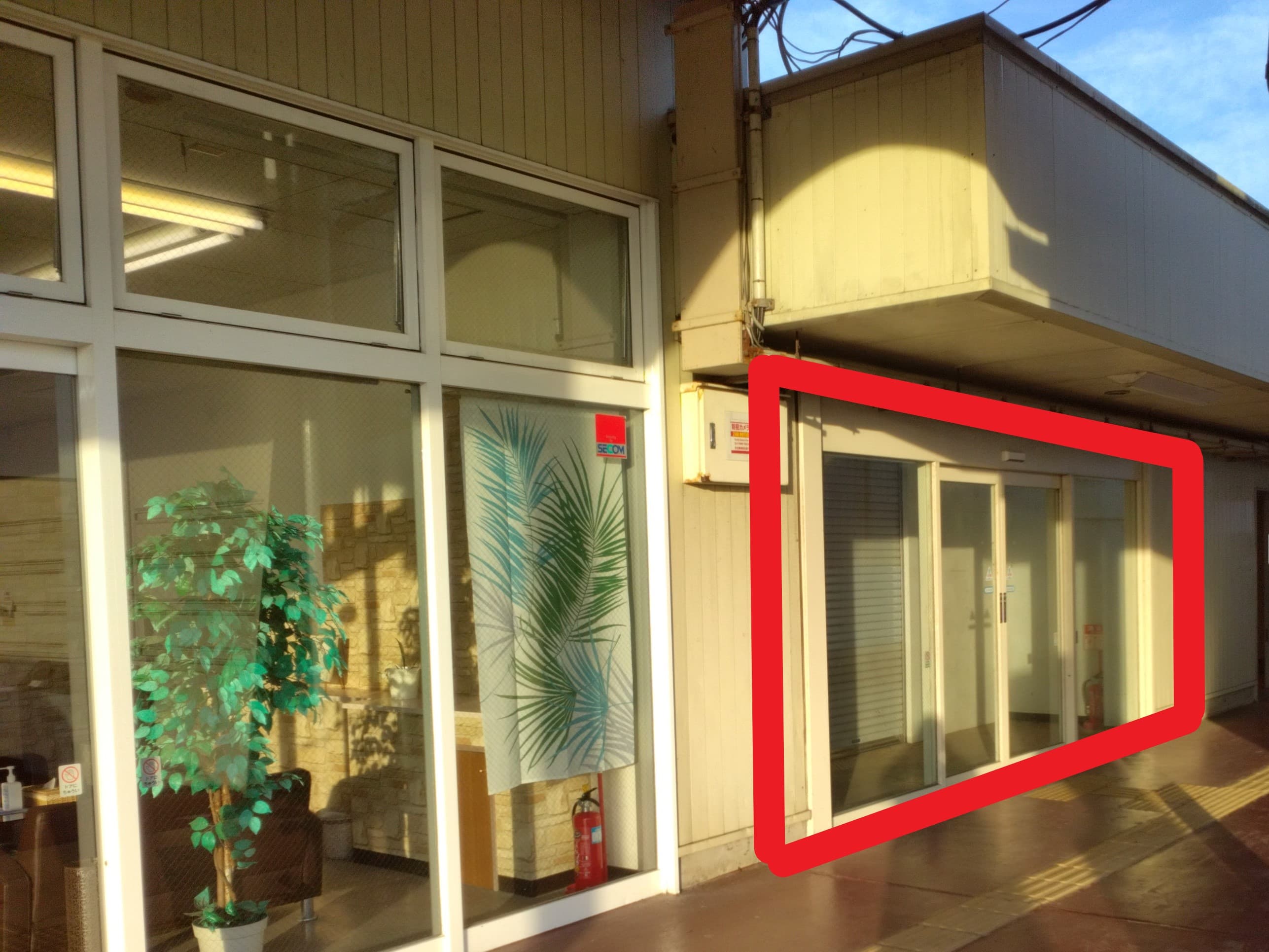 鹿島台:9.0坪 食物販(テイクアウト、総菜、スイーツ)、サービス(携帯修理、理美容)