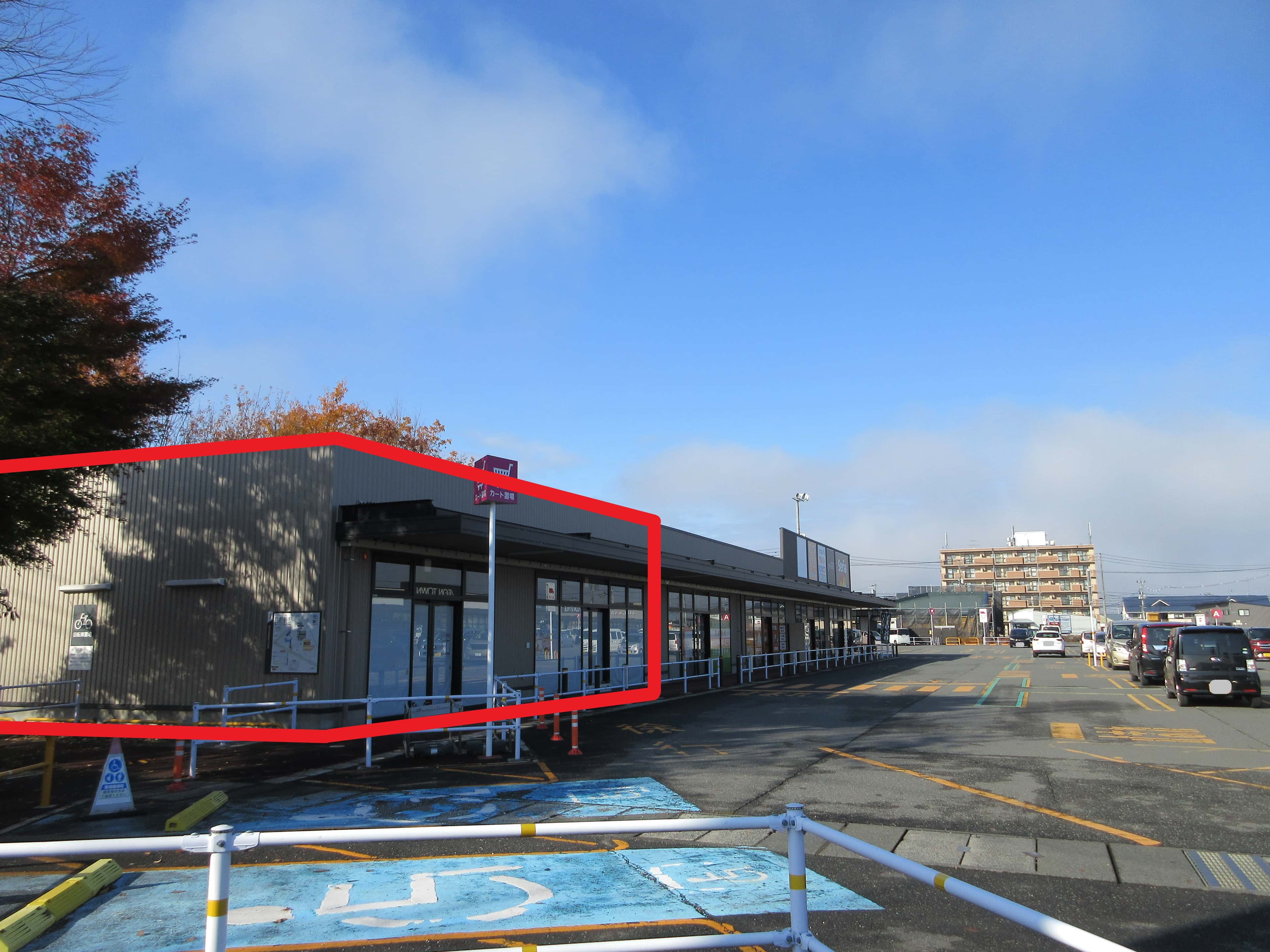 江刺E5:47.17坪 物販(靴、衣料(メンズ、レディース、キッズ)、携帯) 、サービス(保険、塾) 、食物販、食品(和菓子、洋菓子、食パン) 、飲食(カフェ、中華、和食)