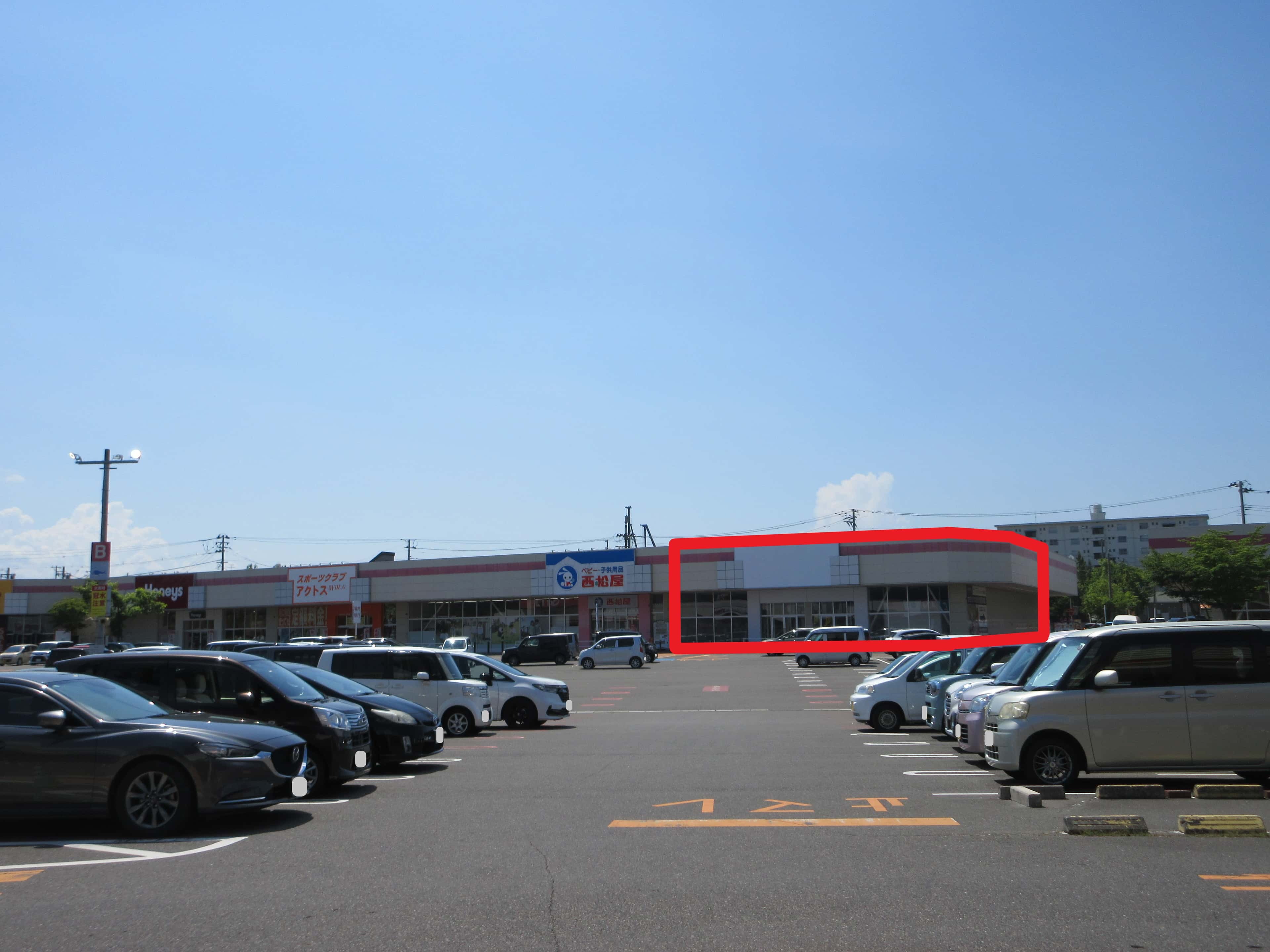 須賀川D-01:200.00坪 物販(衣料、書籍)、サービス(フィットネス)