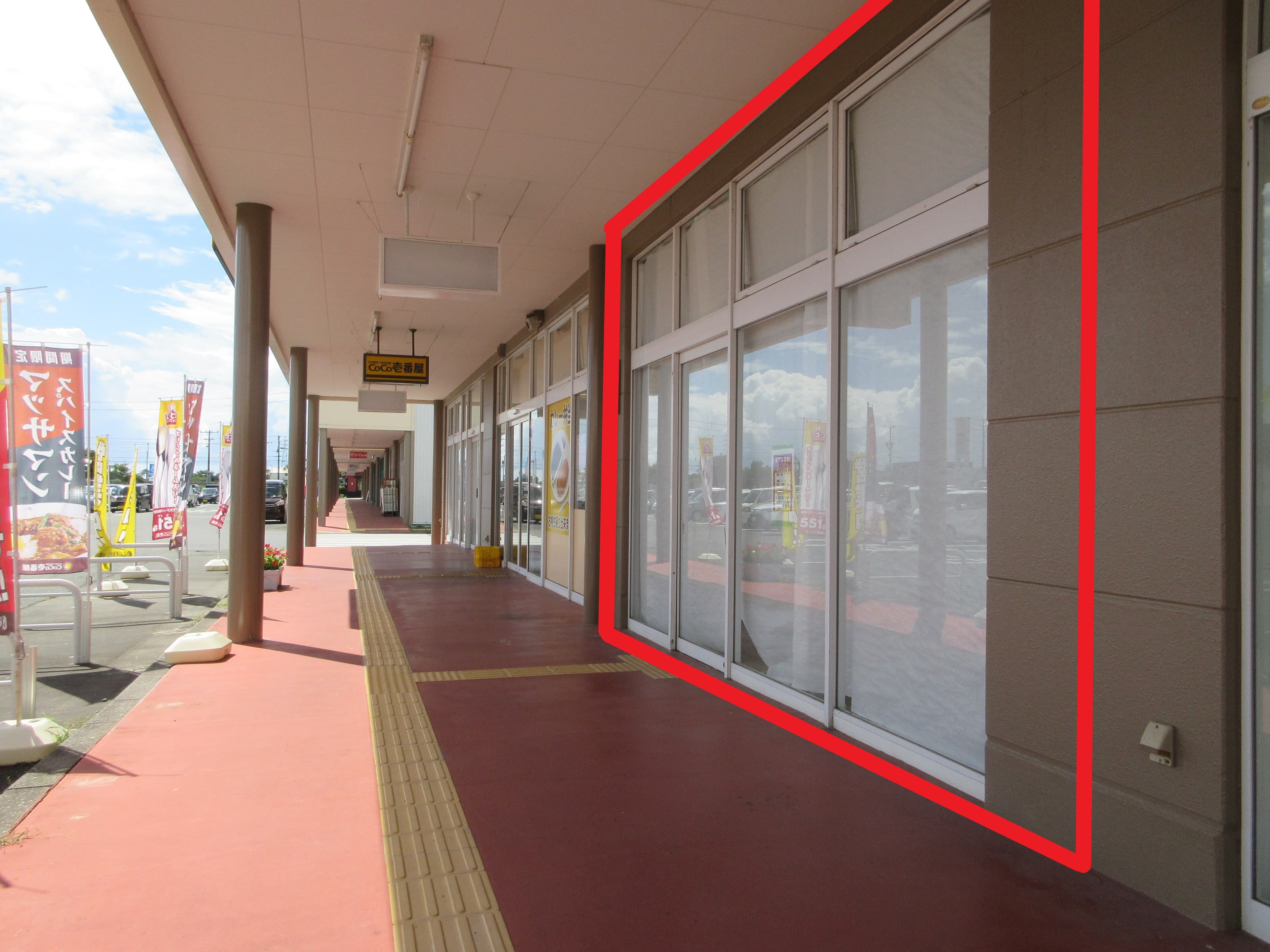 ★大須賀:19.97坪 サービス(携帯修理、教室、ヘアカット等)1